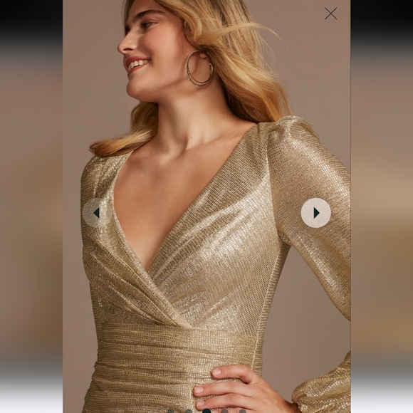 DB Studio Long Sleeve Metallic Mini with Plunge Neckline. Gold. Size 6 - Picture 5 of 16